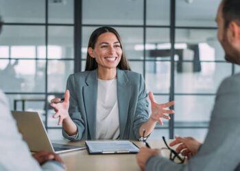 Ev Sahipleri ve Kiracılar Dikkat: Tahliye Taahhütnamesi mi Arabulucu Tahliye Anlaşması mı?